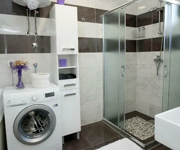 Apartment 1 *