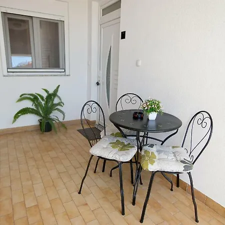 1 Appartement